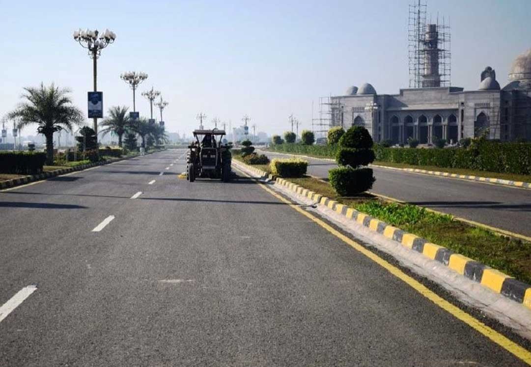 Royal Orchard Sargodha roads- development update