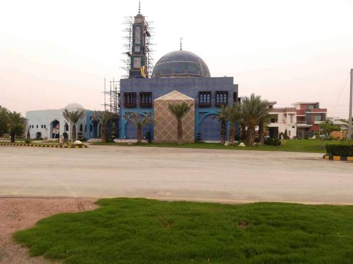 SA Gardens Lahore - mosque