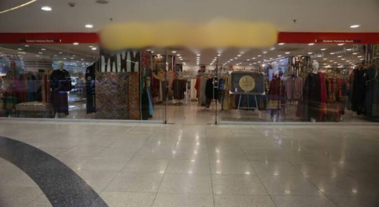 Mezzanine Floor Shop for Sale in Giga Mall - exterior of the shop